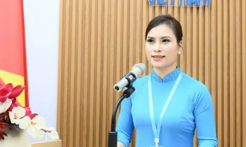 Nhà giáo ưu tú Nguyễn Bình ra mắt bản quyền tác giả “Workshop Pháp luật Spa và Bình luận về Pháp luật Spa”