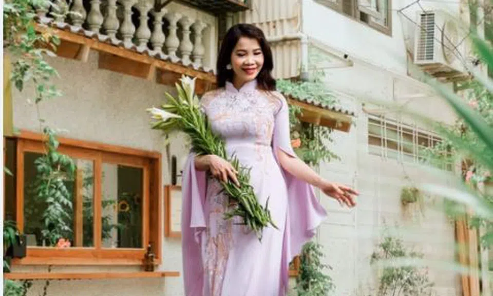 Nét đẹp áo dài của nhà thiết kế Nguyễn Hằng